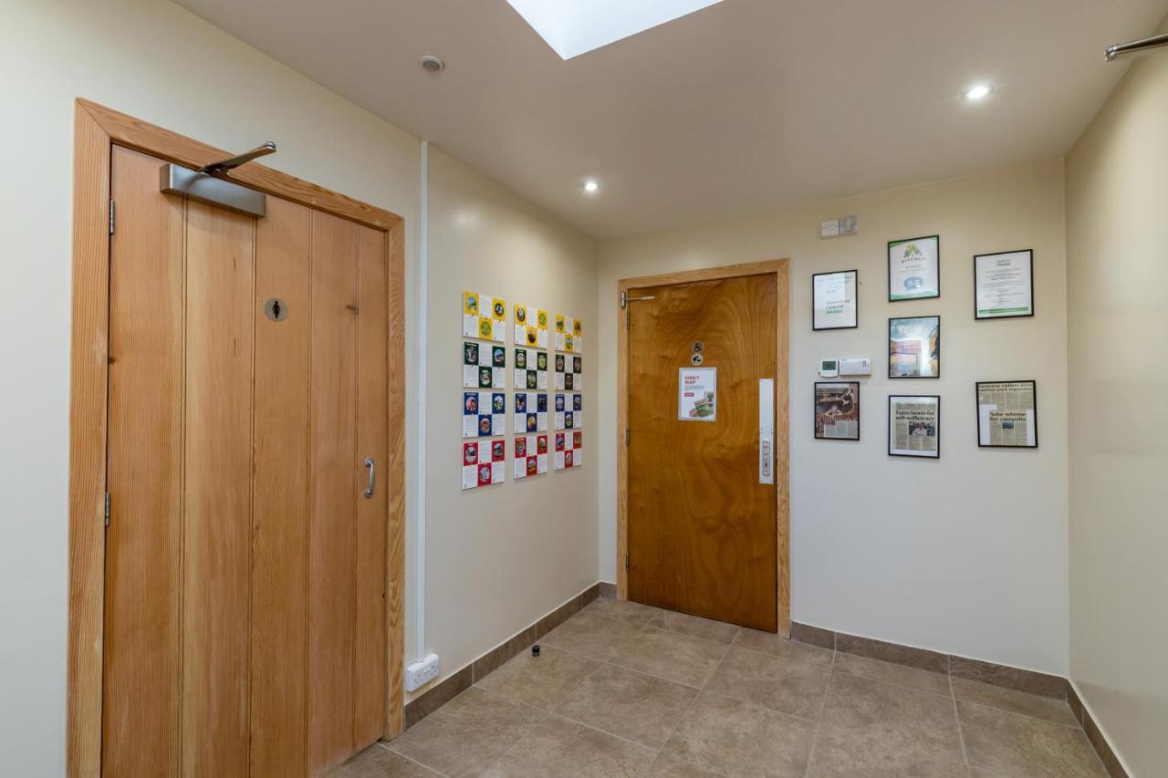 Cosy Caravan On Luxury Campsite Hulme End Exterior photo