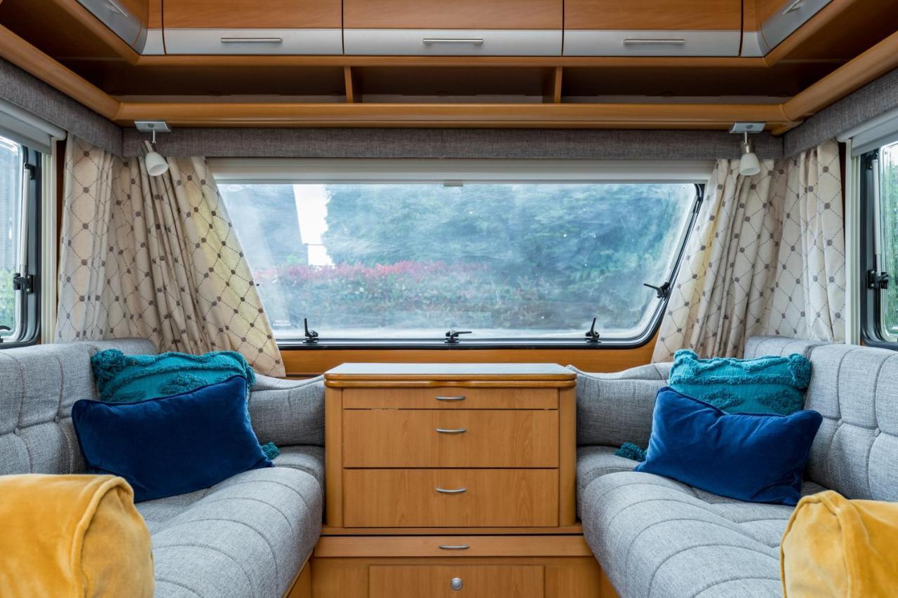 Cosy Caravan On Luxury Campsite Hulme End Exterior photo