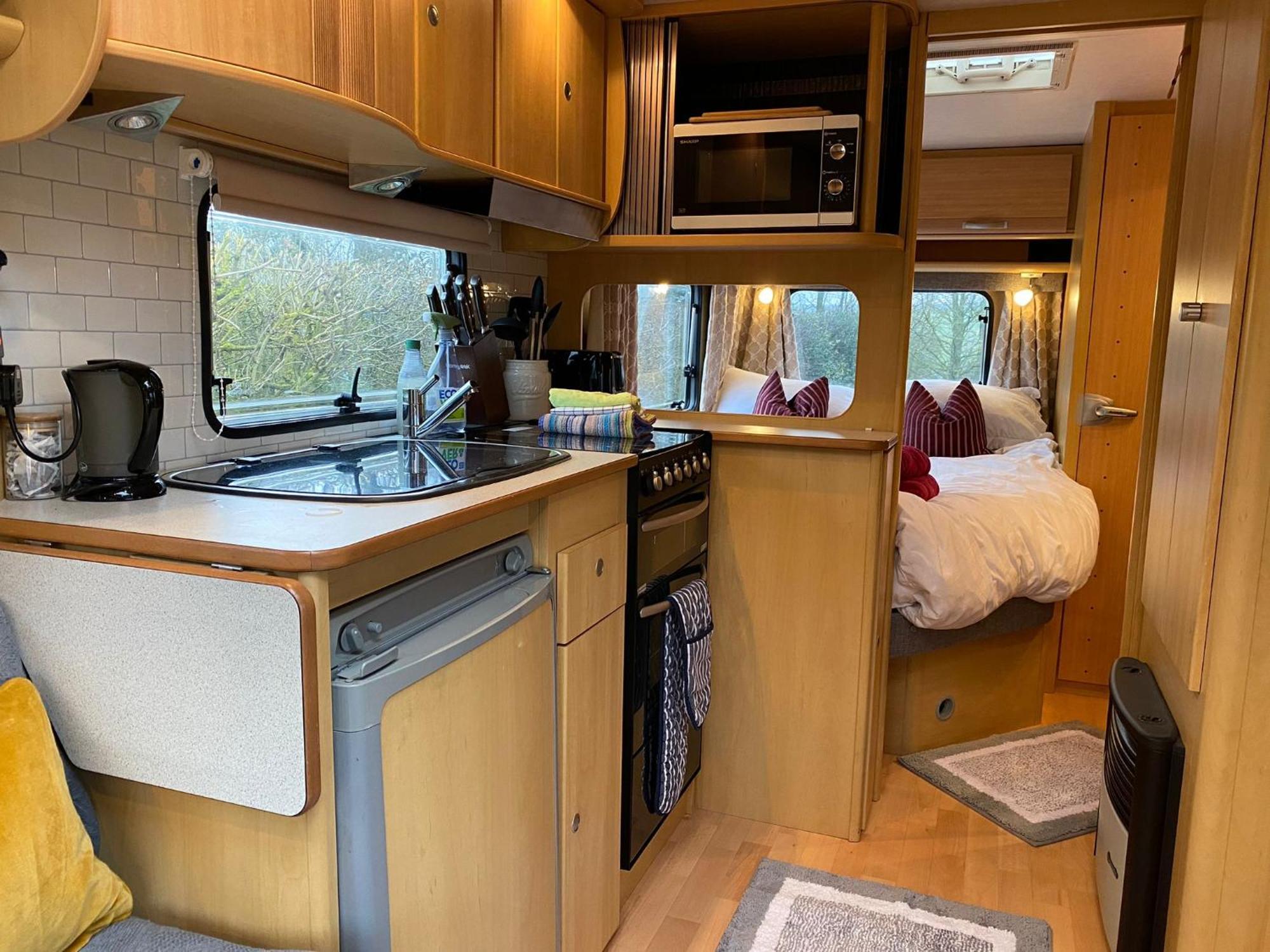 Cosy Caravan On Luxury Campsite Hulme End Exterior photo