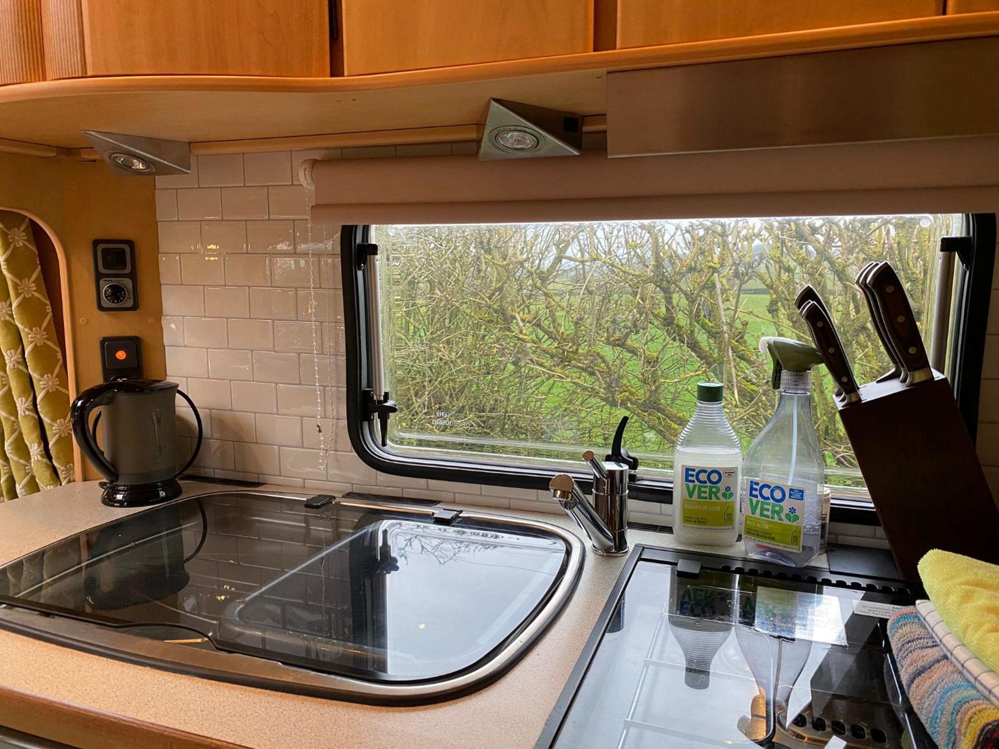 Cosy Caravan On Luxury Campsite Hulme End Exterior photo