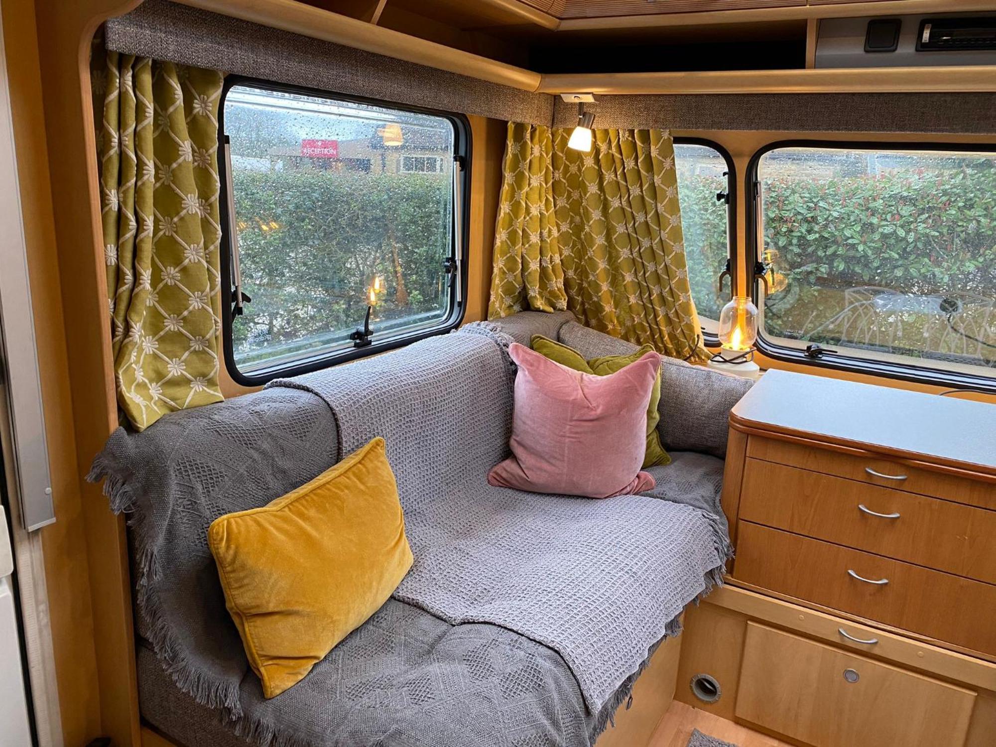 Cosy Caravan On Luxury Campsite Hulme End Exterior photo
