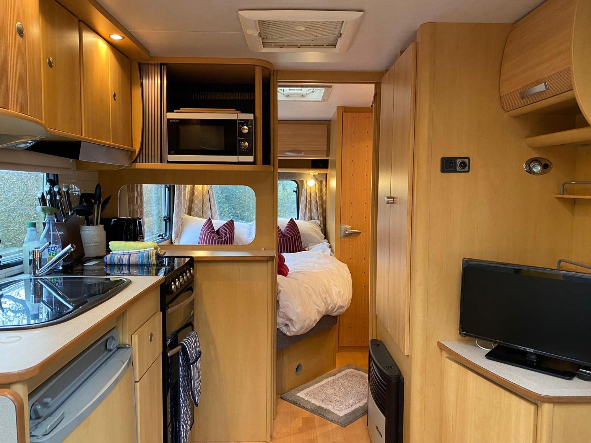 Cosy Caravan On Luxury Campsite Hulme End Exterior photo