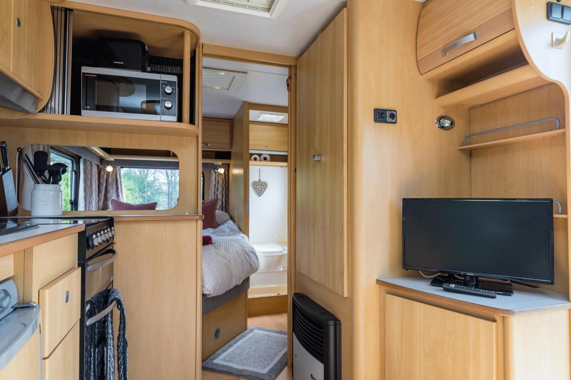 Cosy Caravan On Luxury Campsite Hulme End Exterior photo