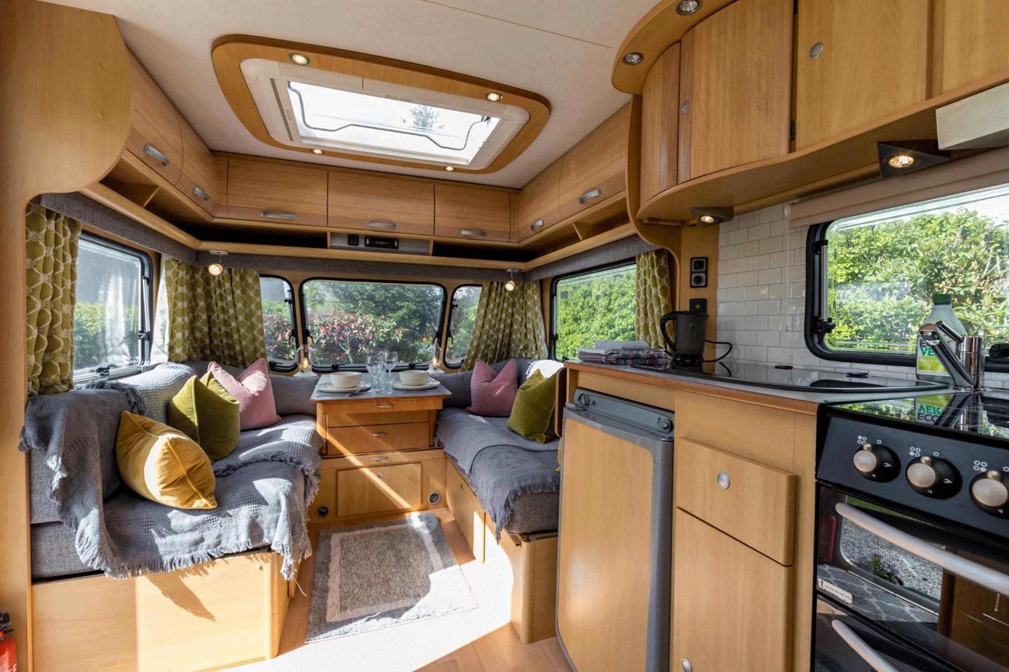 Cosy Caravan On Luxury Campsite Hulme End Exterior photo